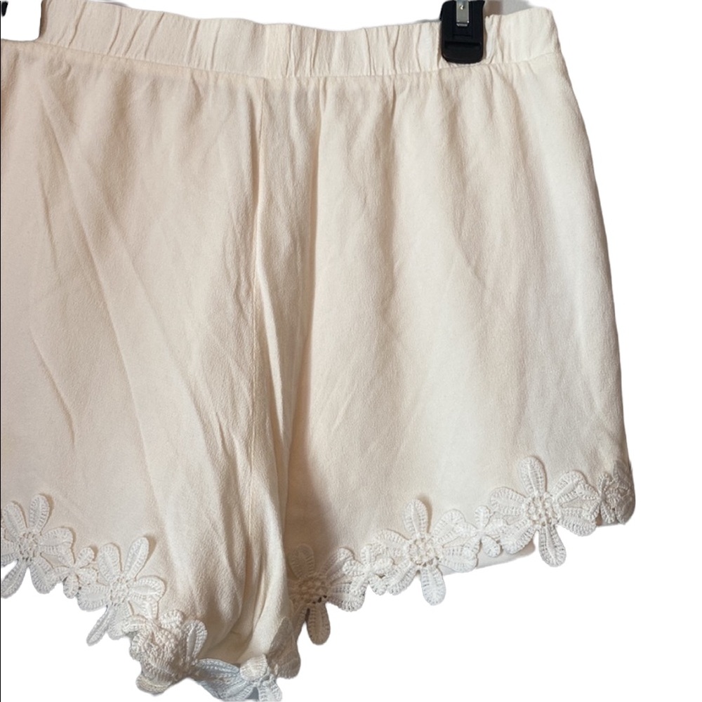Riley & James Cream Lace Shorts - Picture 7 of 12